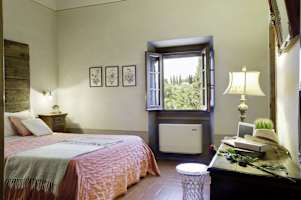 Montevarchi villa rental