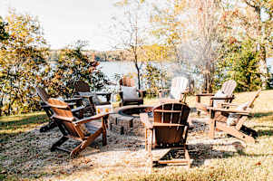 Stunning waterfront on bluff with sauna, firepit! — Weems, VA — vacation rental