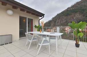 Golfo Gabella penthouse apartment with pool