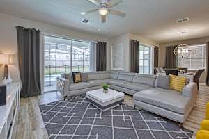 Casa de 6 dormitorios en Storey Lake – foto 1