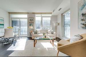 Downtown Caramel Suite