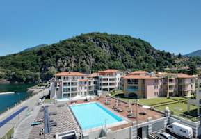 Italian Lakes penthouse apartment with pool