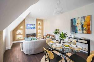 Newly Renovated Luxurious Retreat with Parking