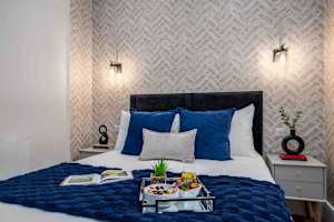 Relaxed & Luxurious Apartment with Garden