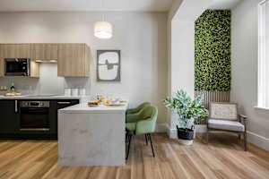 Brand New Luxurious Haven With Garden