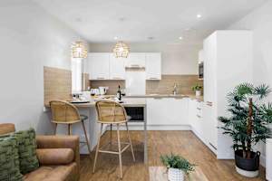 Luxe Coastal Apartament with Garden