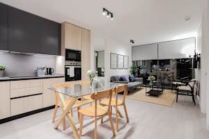 Modern Retreat Las Condes Apartment for 5 Guests