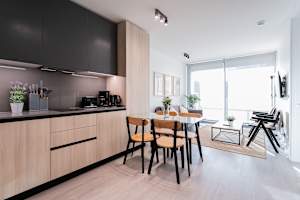 Modern 1BR Flat for 3 guest Pool and Gym Access