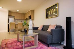 Modern 1BR Gem in City Center | Steps to Metro