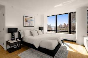 Photo #4 of Skyline I | 22nd floor 3BR w/ Doorman, Gym, Pool Photo #4 of Skyline I | 22nd floor 3BR w/ Doorman, Gym, Pool