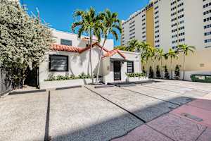 Casa 8 : a real 1930s Art Deco flat one block from Miami Beach, with free parking and a private courtyard — Miami Beach stay