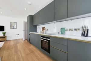 Limehouse Suites – Cedar photo 7
