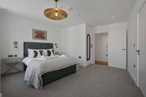 Limehouse Suites – Beech photo 8