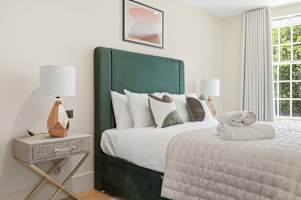Cheyne Elm l A Luxury Chelsea Retreat photo 6