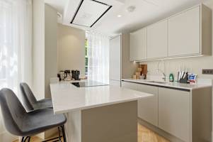 Cheyne Cedar l Luxury Chelsea retreat With River Views photo 6