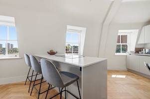 Penthouse | Cheyne Mulberry l Luxury Chelsea Retreat with Thames View photo 8