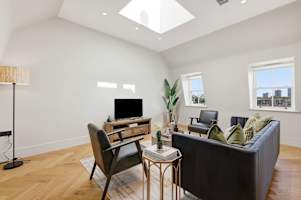 Penthouse | Cheyne Mulberry l Luxury Chelsea Retreat with Thames View photo 2