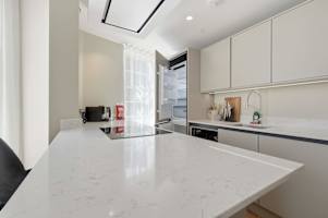 Cheyne Cedar l Luxury Chelsea retreat With River Views photo 5