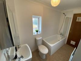 Spacious 5 Bedroom Home in Cambridge photo 8