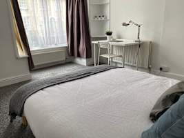 Bedroom Home in Cambridge photo 1