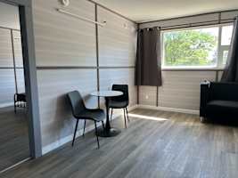 #202 Stratford (1-bd) — photo 3