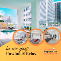 Downtown Miami studio with a private sleeping alcove: rooftop pool, skyline views, steps from Kaseya Center — Miami stay