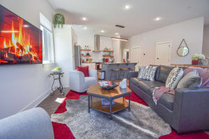Razorblock South - 1 mi from DT - 3 blocks to UofA — Fayetteville, AR — vacation rental