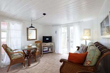 Blue Dolphin Cottage