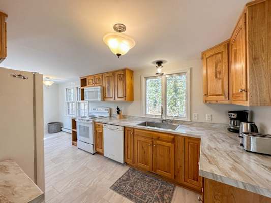 Photo 9 of Del Mar #14516 - 2 Mi to Nauset & Coast Guard Beach, Dog Friendly!