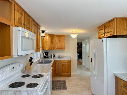 Photo 10 of Del Mar #14516 - 2 Mi to Nauset & Coast Guard Beach, Dog Friendly!