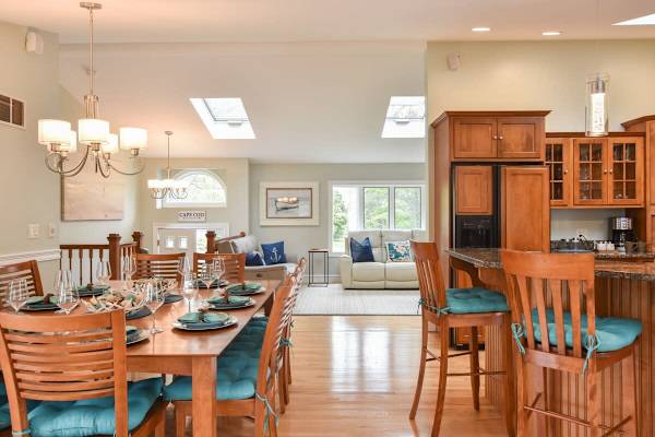 Photo 9 of Del Mar #20011 - Walkable to beaches. Hot Tub and Dog Friendly!