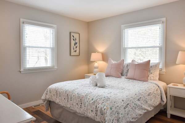 Photo 10 of Del Mar #13301 - Classic Cape Great Location! Dog Welcome!