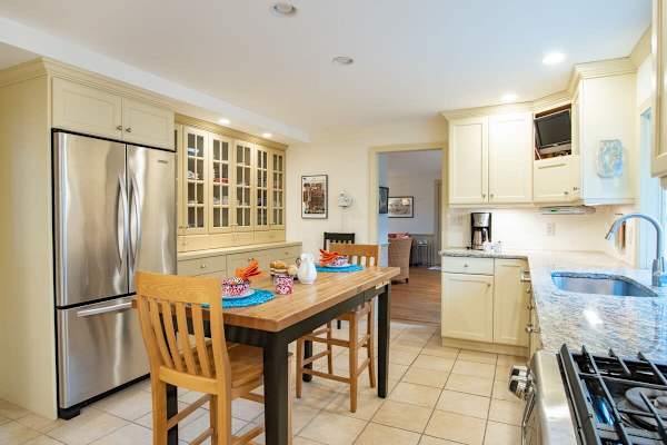 Photo 8 of Del Mar #15566 - Fantastic Home by Eldridge Park!