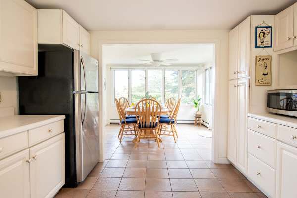 Photo 8 of Del Mar #15569 - Spacious Home with Sprawling Yard!