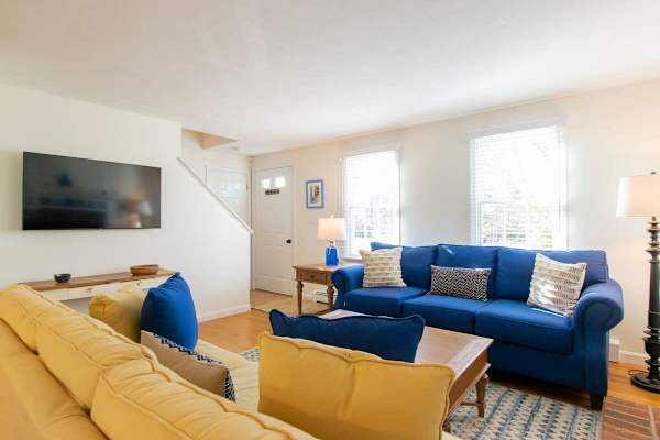 Photo 4 of Del Mar #17742 - Spacious w/ Beautiful Yard & Dogs Welcome!