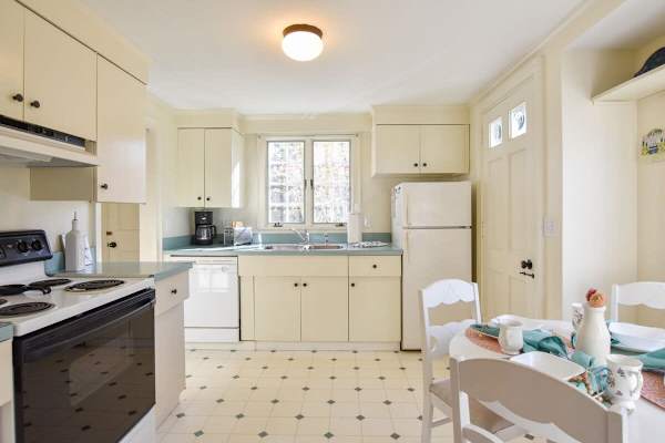 Photo 9 of Del Mar #18819 - Heart of Brewster .5 Miles to Beach!