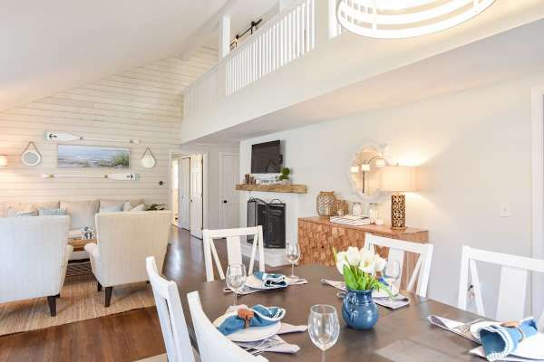 Photo 10 of Del Mar #18809 - Hot Tub 1 Mile to Swimming on Long Pond!