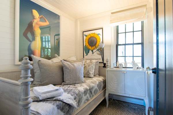 Photo 5 of Del Mar #19937 - 1 Mile to Nantucket Sound Beaches!