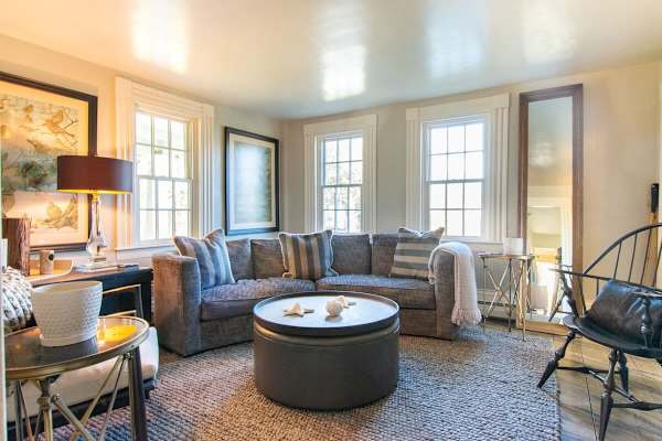 Photo 4 of Del Mar #19937 - 1 Mile to Nantucket Sound Beaches!