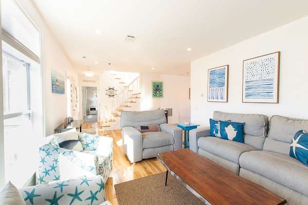 Photo 5 of Del Mar #20022 - Stunningly Decorated Home with Hot Tub!