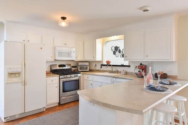 Photo 3 of Del Mar #21004 - Bright & Open Central A/C Dog Friendly!