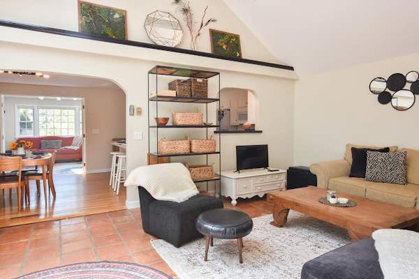 Photo 8 of Del Mar #21004 - Bright & Open Central A/C Dog Friendly!