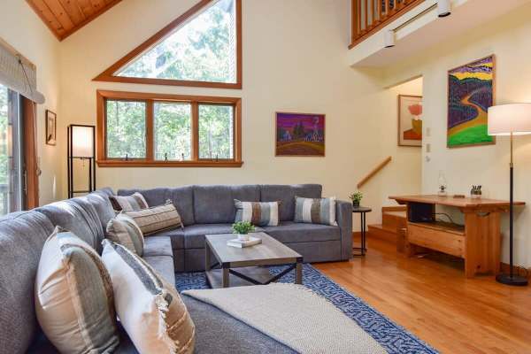 Photo 8 of Del Mar #13364 - 4 Mins to Wellfleet Village, Screened sunroom!