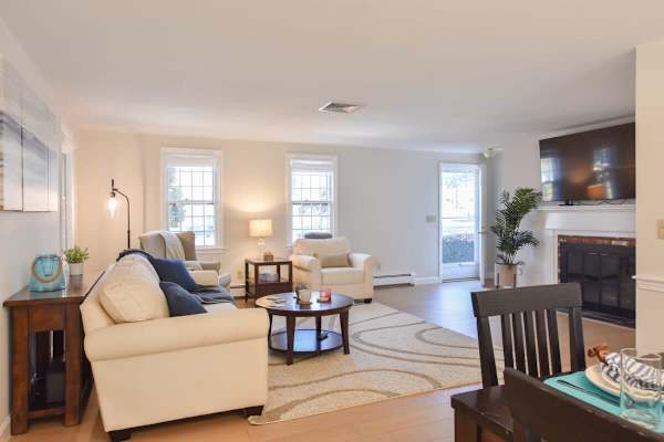 Photo 6 of Del Mar #19923 - Sunroom, Spacious Deck, 8 Mins to Mayflower Beach!