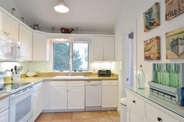 Photo 8 of Del Mar #18837 - Just a few steps to Ellis Landing Beach!