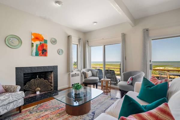 Photo 5 of Del Mar #15538 - Waterfront on Cape Cod Bay!