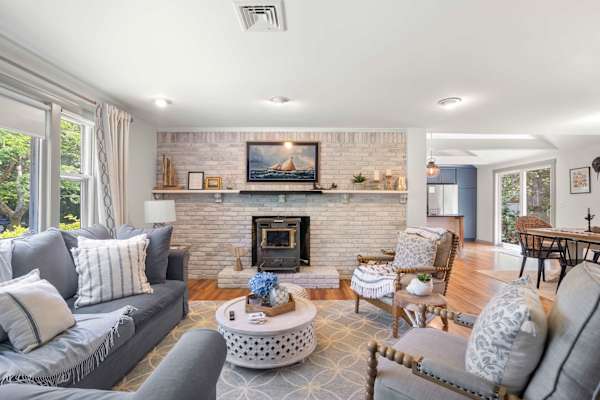 Photo 3 of Del Mar #14497 - Newly Updated Home Close to Beaches!