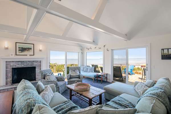 Photo 5 of Del Mar #14436 - Gorgeous Architectural Waterfront Property!