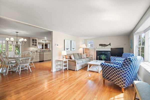 Photo 3 of Del Mar #16617 - Located on Rail Trail By Beach & Downtown!