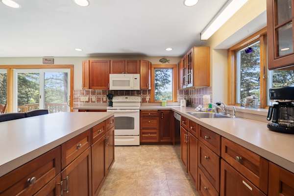 Photo 10 of Del Mar #16629 - Amazing Location! Lakefront Waterside Deck